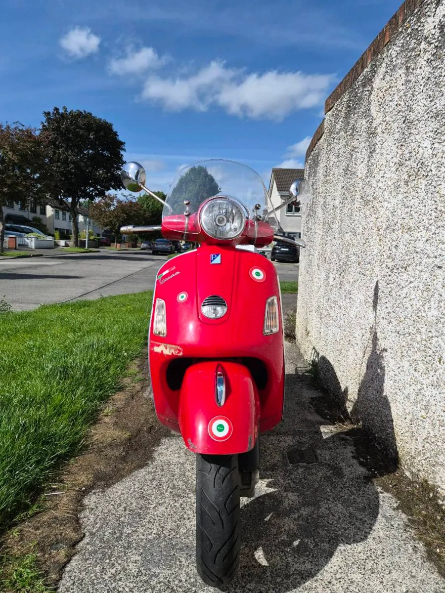 2008 Piaggio Vespa GTS 125 - Image 2