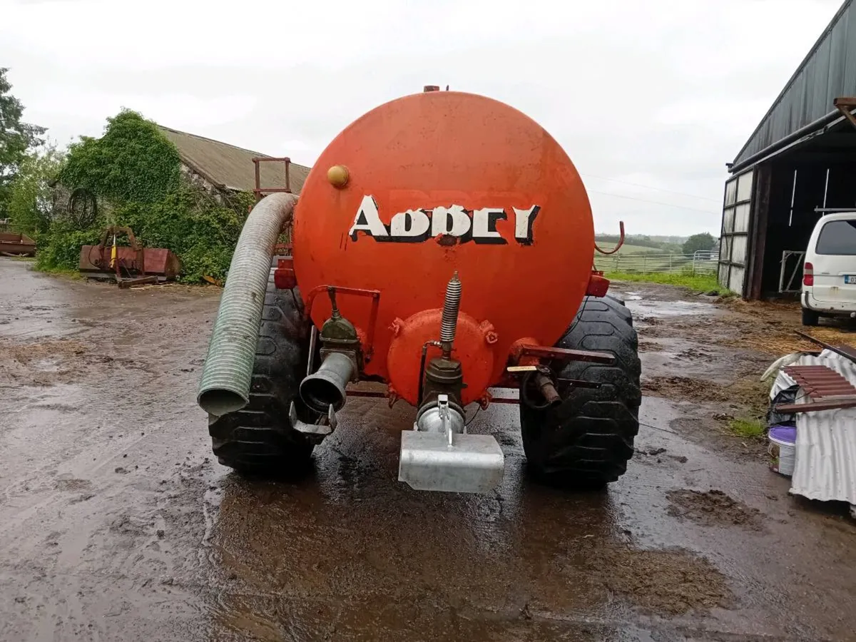 Slurry tank and topper - Image 2