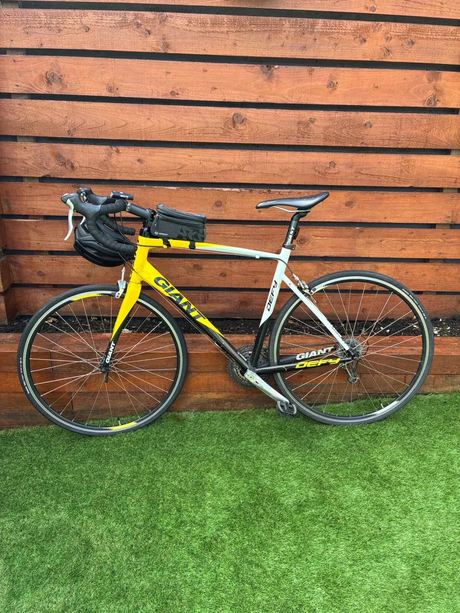 Giant Defy Road Bike – Lightweight, Fast & Ready t - Image 1