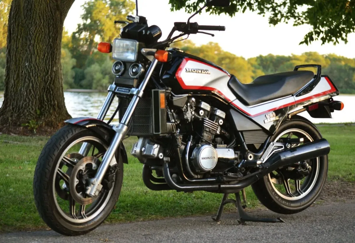 Honda Vf1100 Sabre V65 1984 - Image 1
