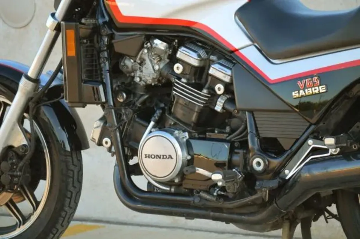 Honda Vf1100 Sabre V65 1984 - Image 2