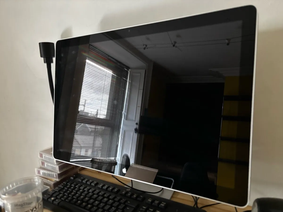 Apple 27 inch LED Cinema Displays (2 Available) - Image 3