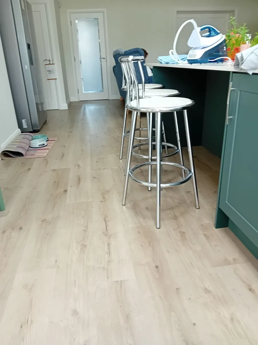 Chairs - Image 3
