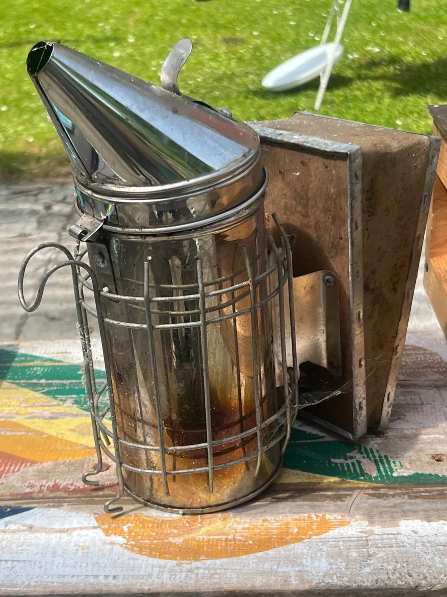 Miscellaneous Beekeeping supers & supplies sale - Image 2