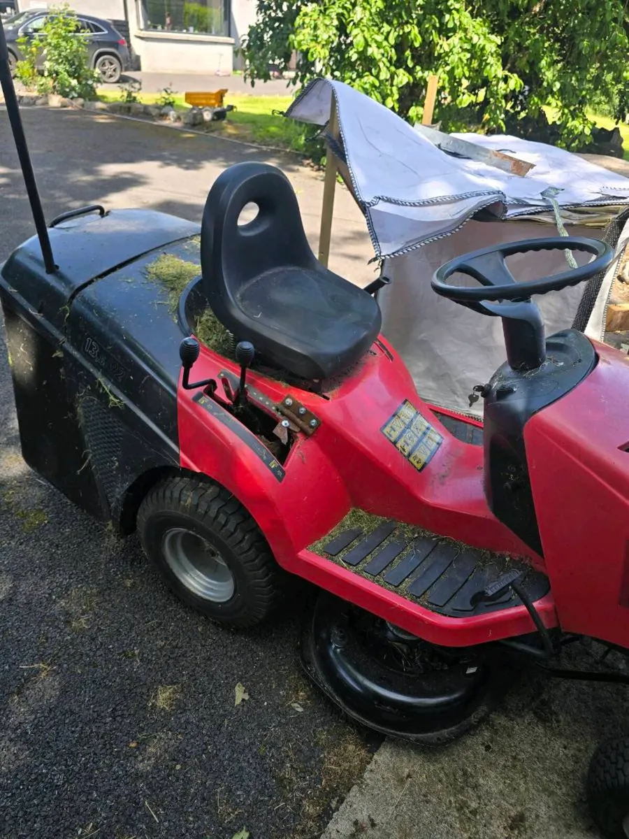 Castlegarden Ride on Mower - Image 1