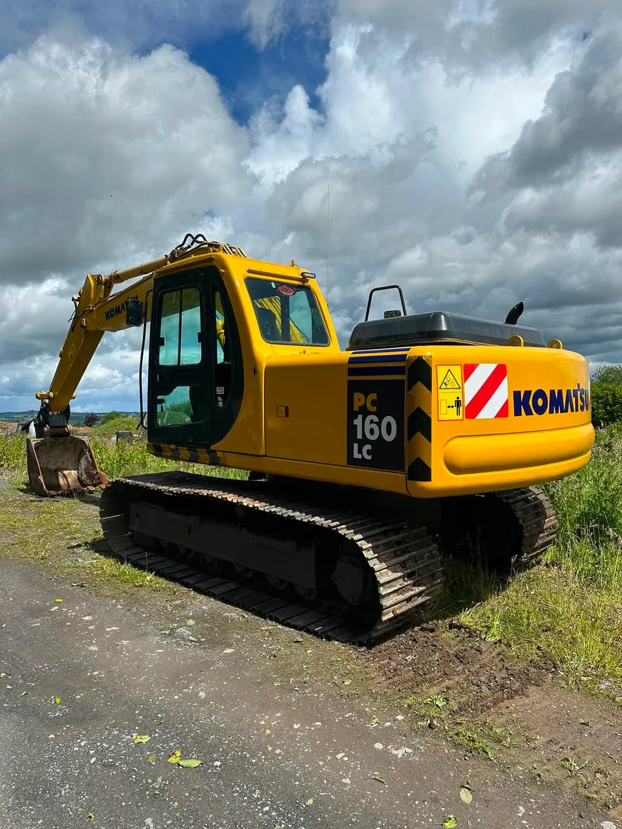 Komatsu pc160 digger 3 buckets and quick hitch - Image 1