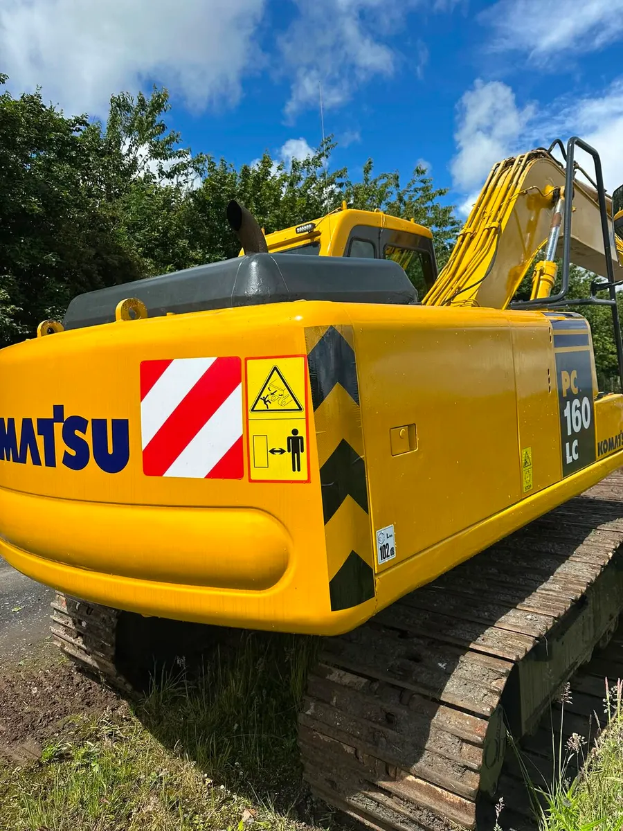 Komatsu pc160 digger 3 buckets and quick hitch - Image 4