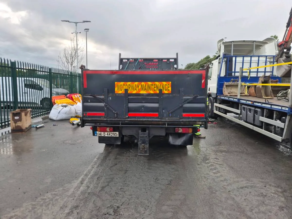 IVECO  TIPPER - Image 3