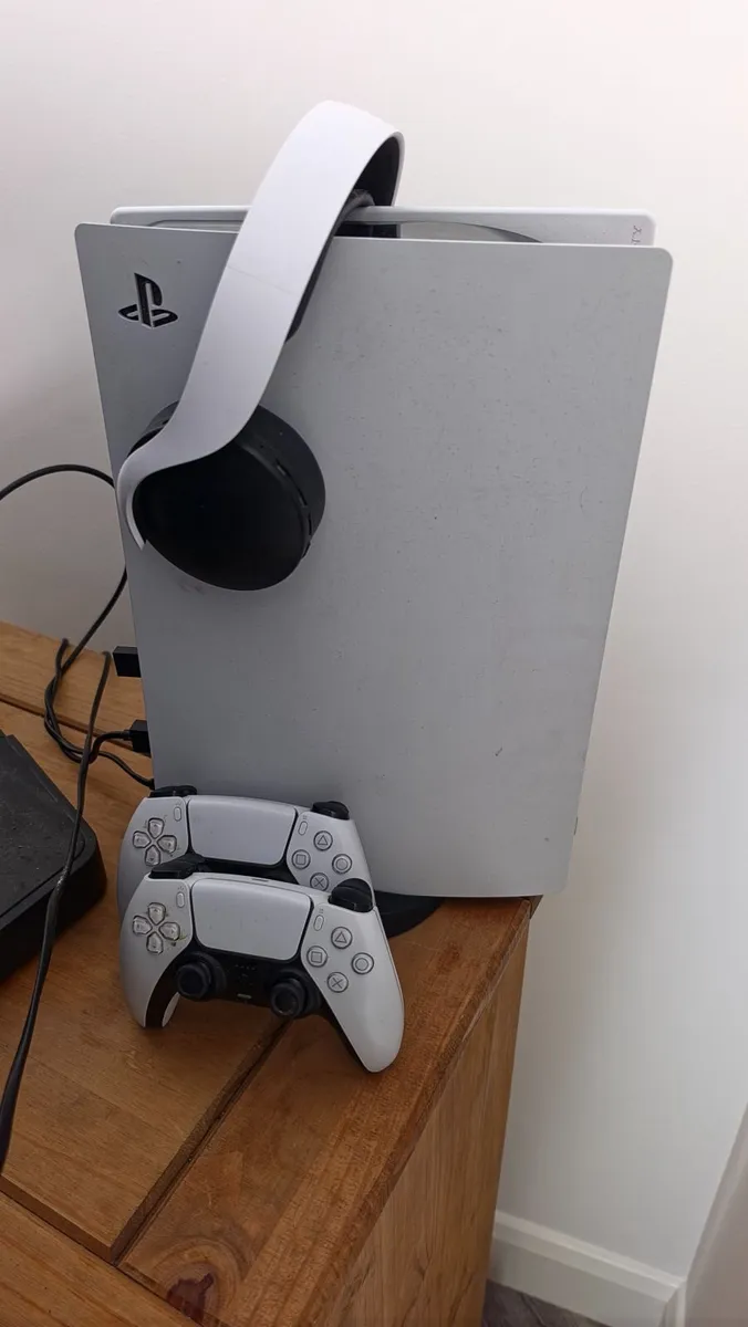 PlayStation 5 + Extras