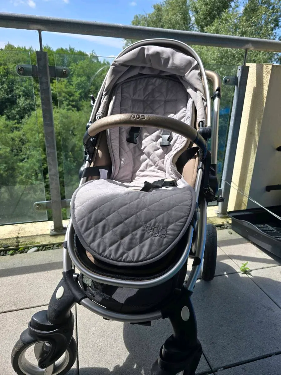 Egg pram/stroller - Image 3