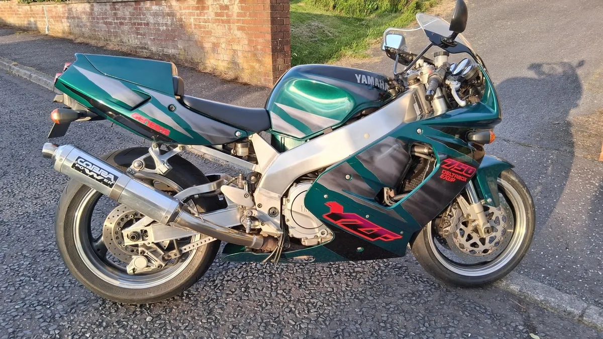 YAMAHA YZF750R - Image 1
