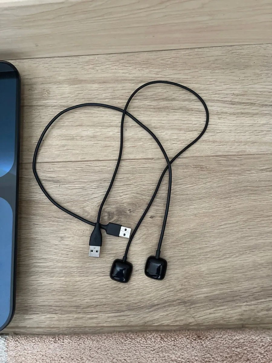 Smart watch bundle - Image 3