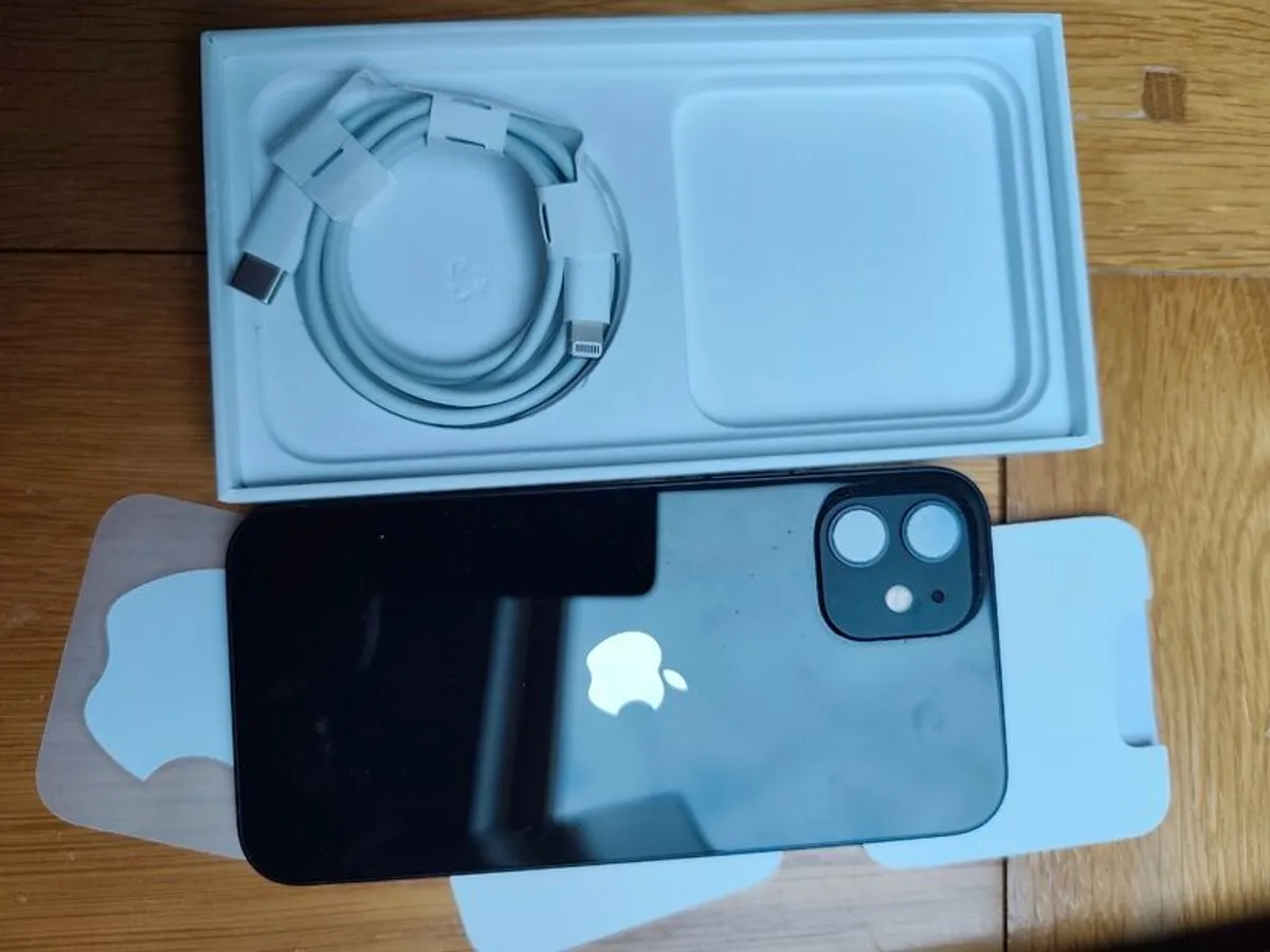 Iphone 12 - Image 2