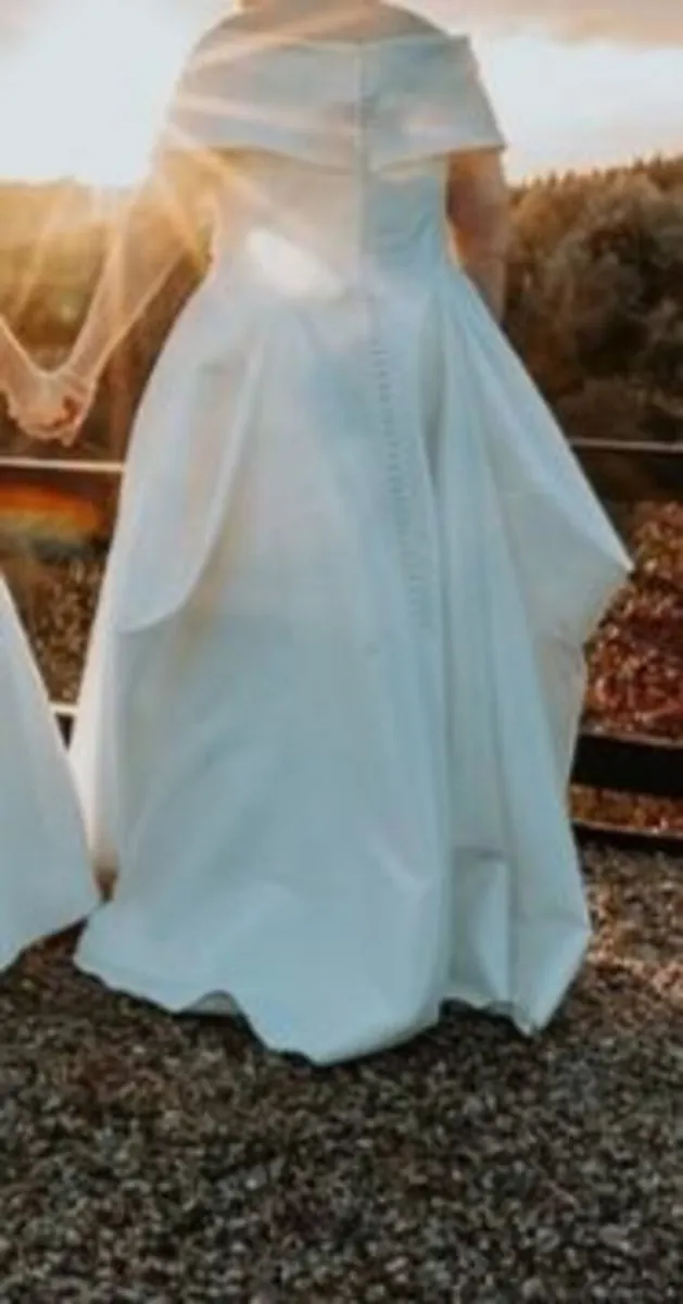 Wedding dress - Image 1