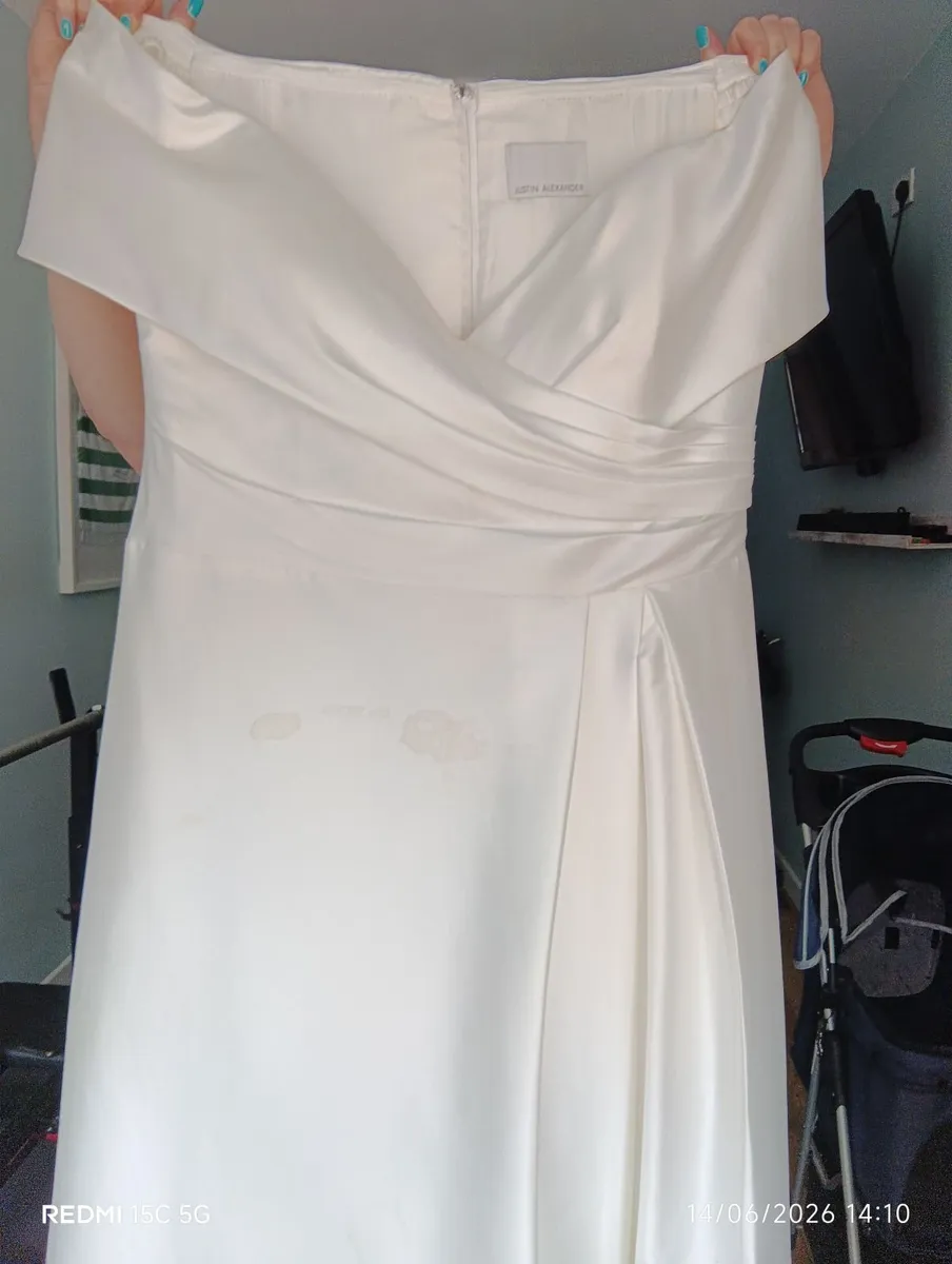 Wedding dress - Image 4