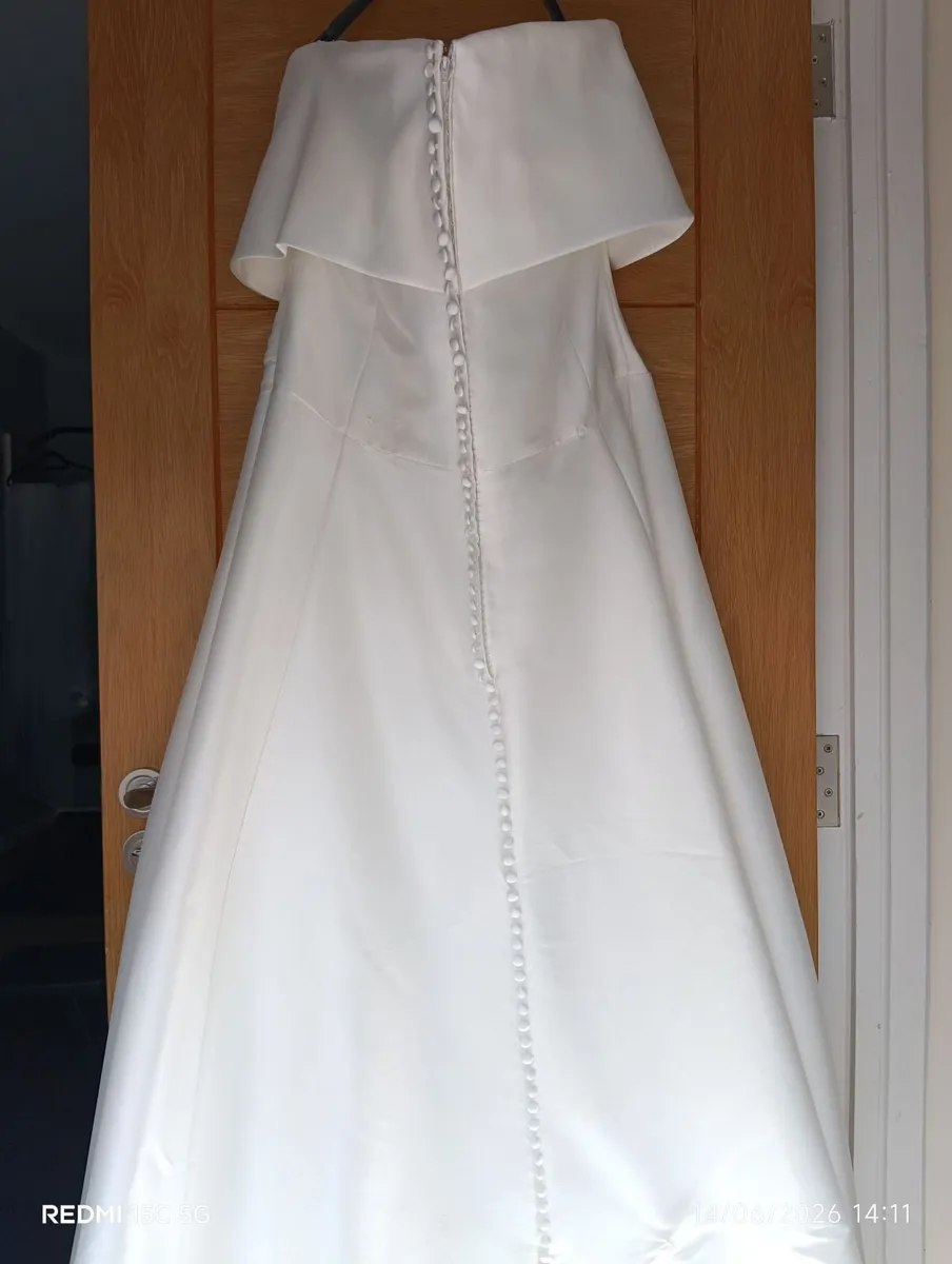 Wedding dress - Image 3