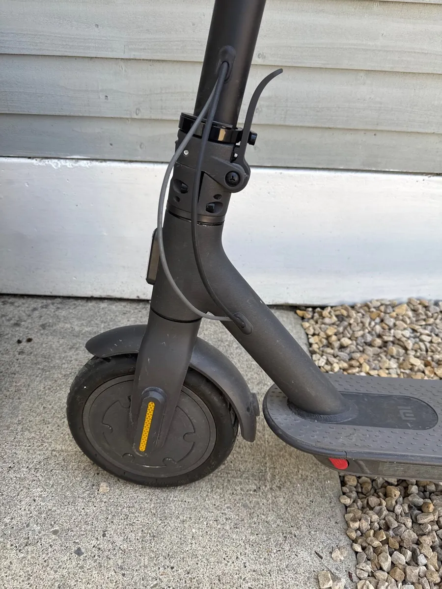 Xiaomi Mi Electric Scooter 1S - Image 3
