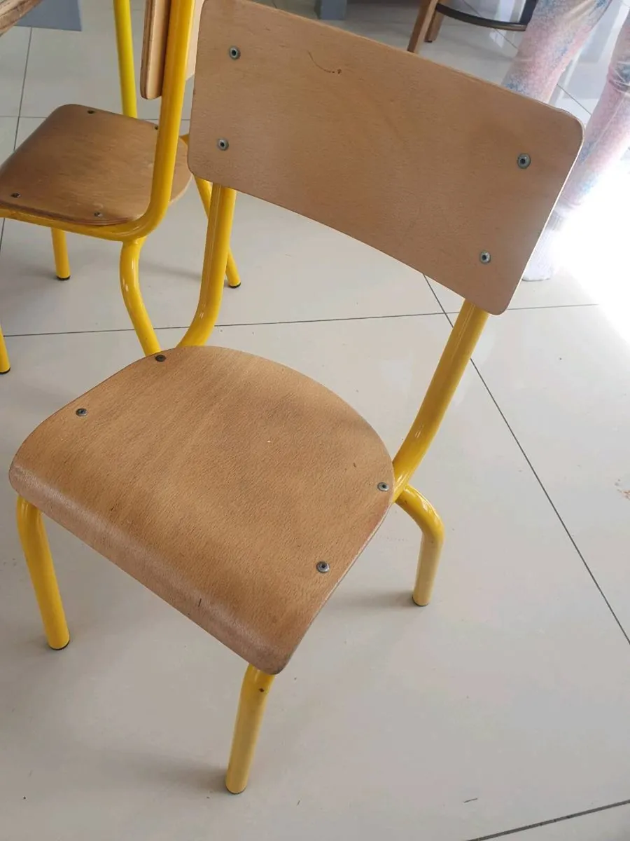 Kids table chairs - Image 2