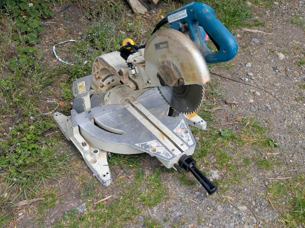 Makita LS1013 10" Mitre Saw Working but needs TLC - Image 1
