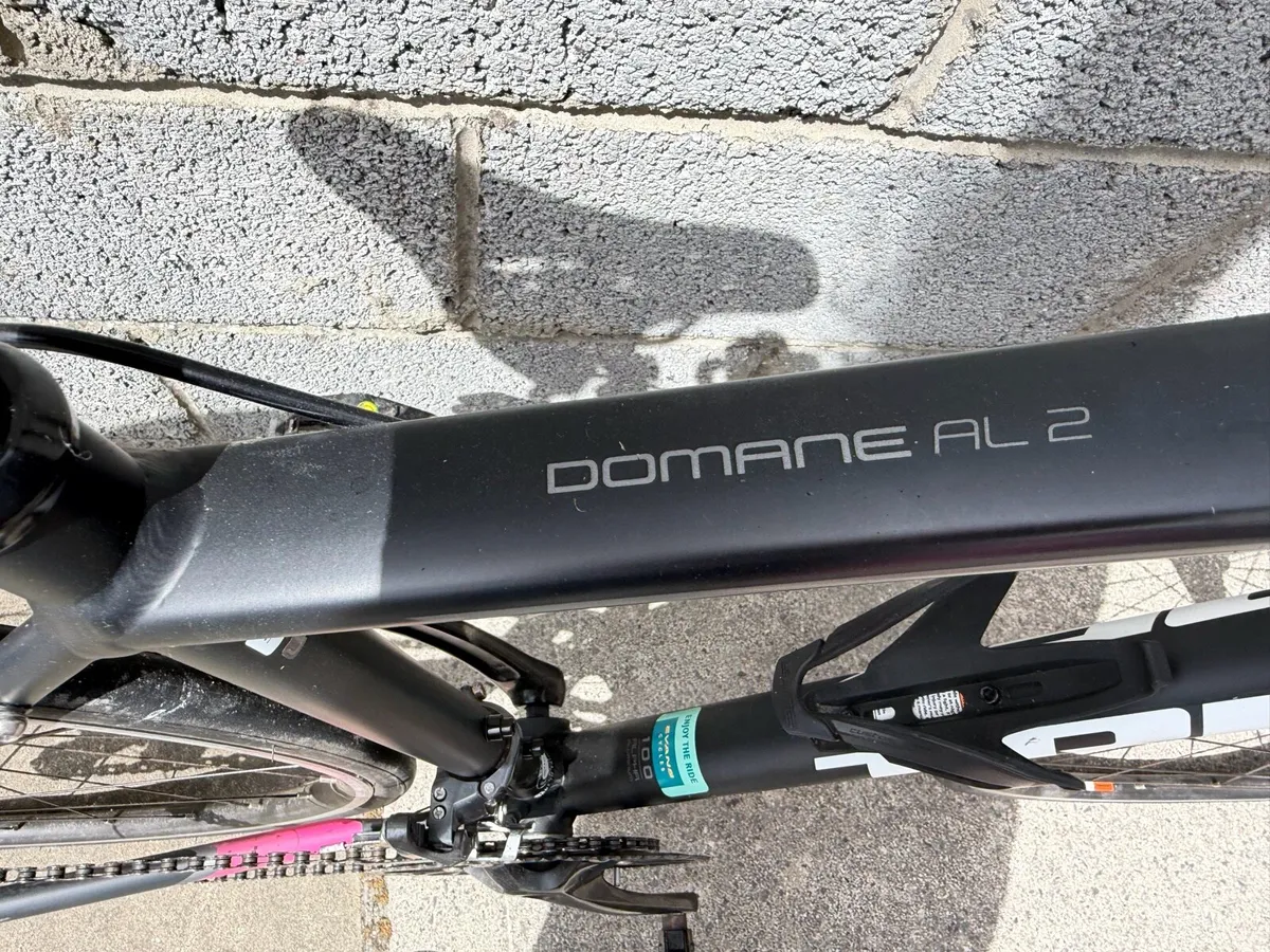 Ladies Trek road Bike - 49cm - Image 4