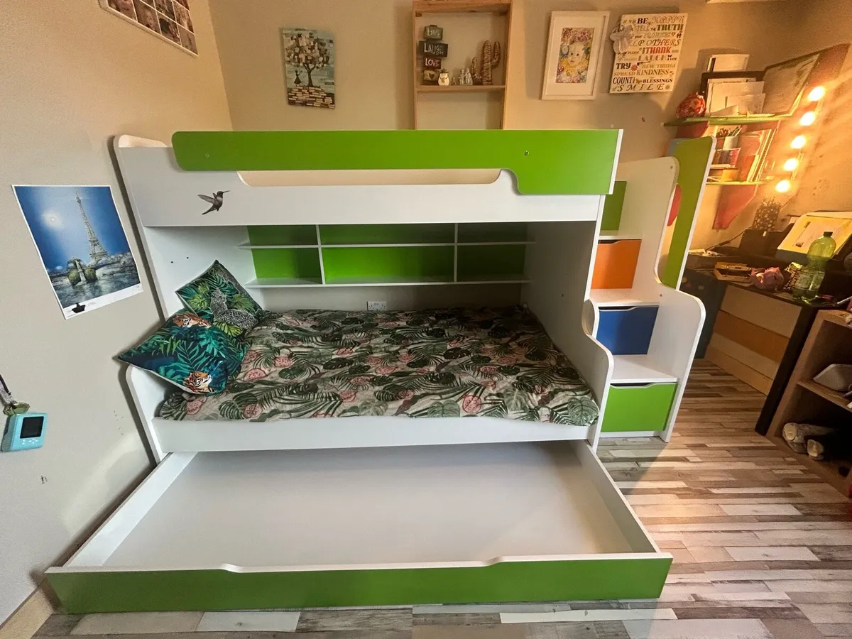 Triple bunk bed with storage - Image 1