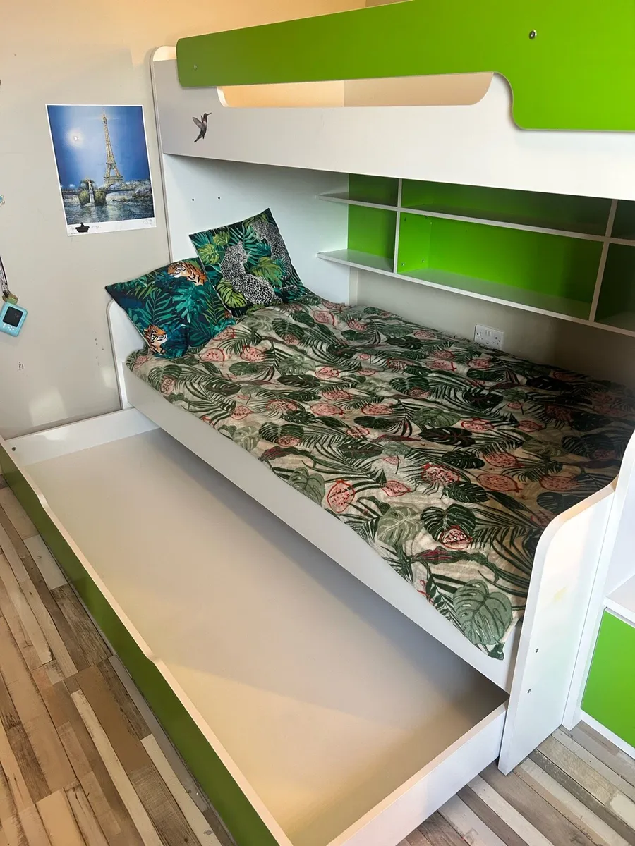 Triple bunk bed with storage - Image 3