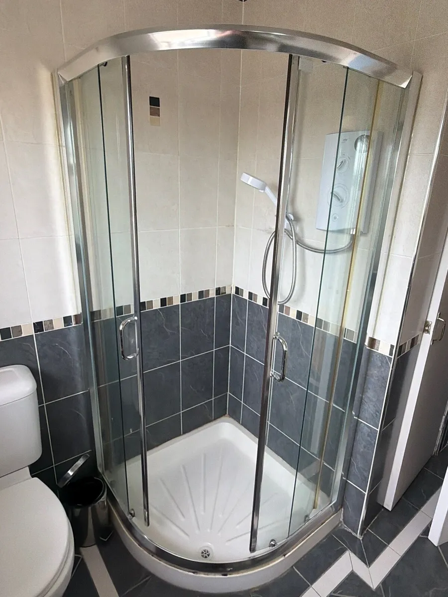 Shower - Image 1