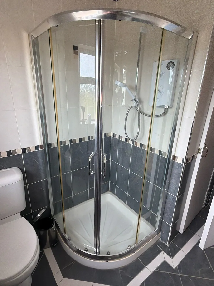 Shower - Image 2