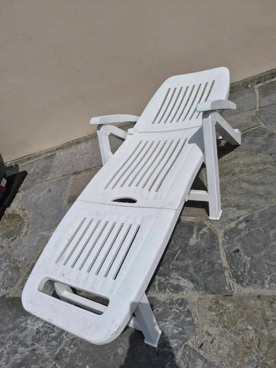 Sunlounger - Image 3