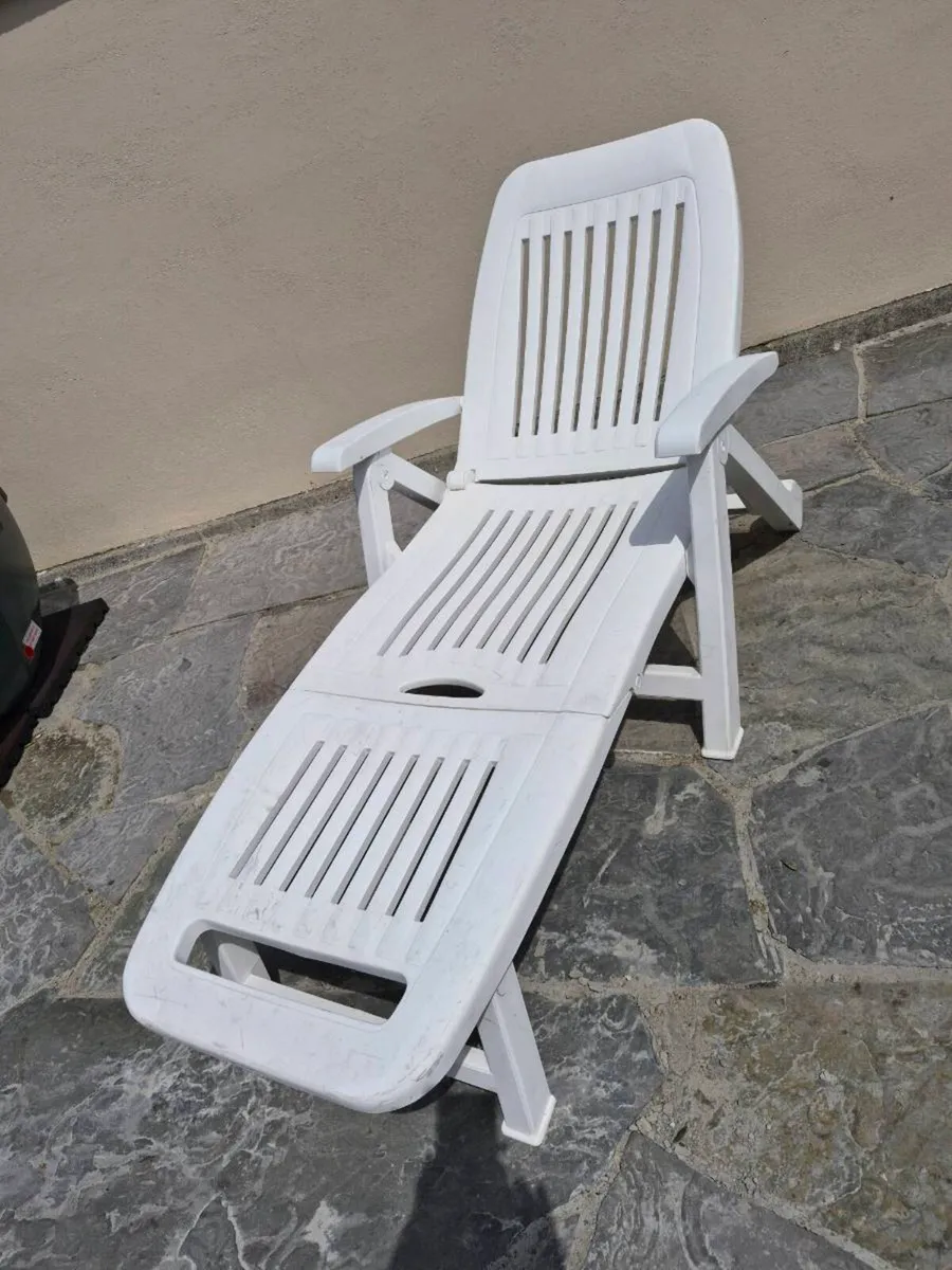Sunlounger - Image 2