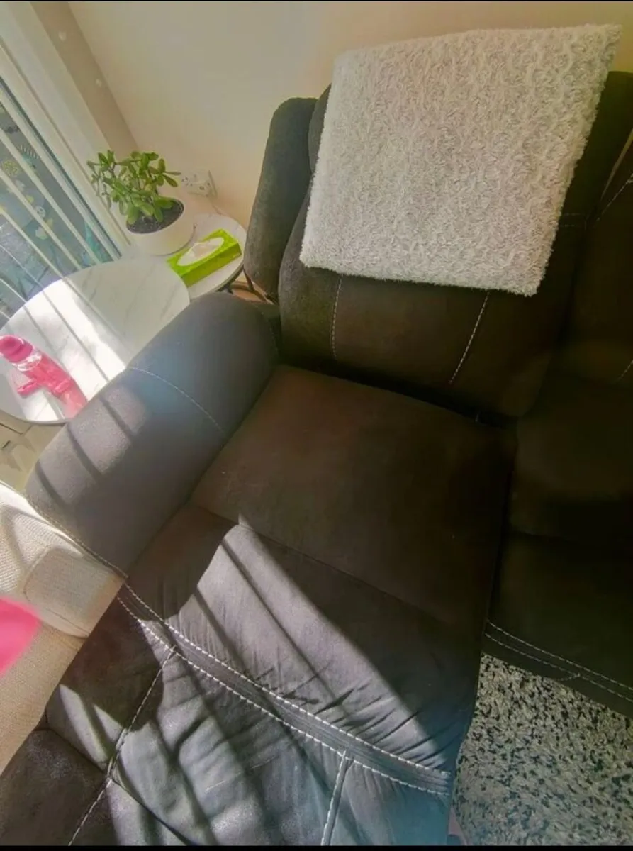 Recliner Sofa - Image 1