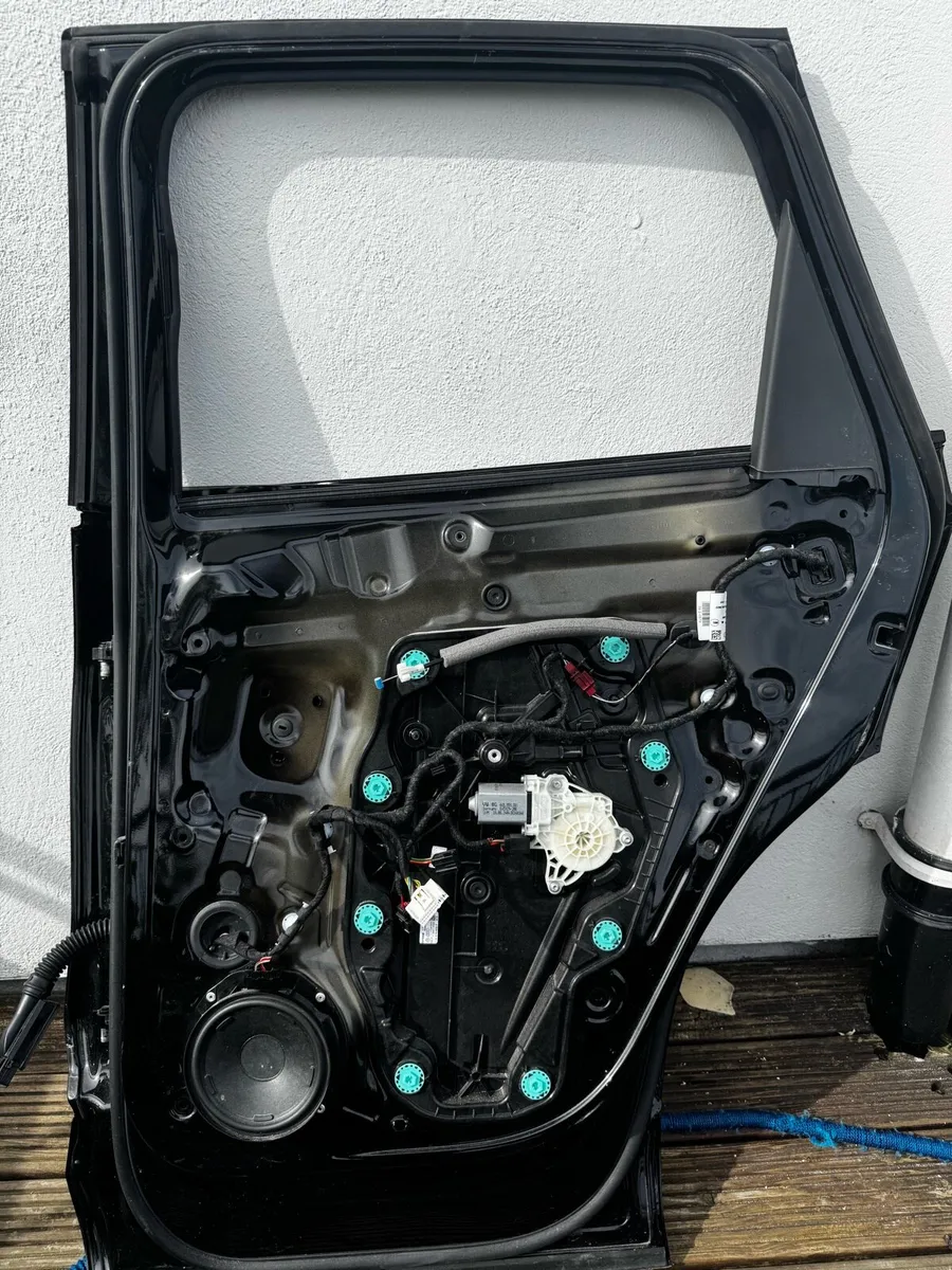 Door - Image 3