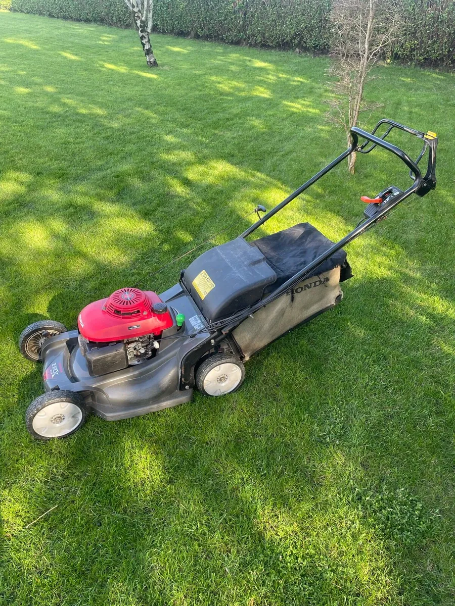 Honda hrx 537 lawnmower - Image 3