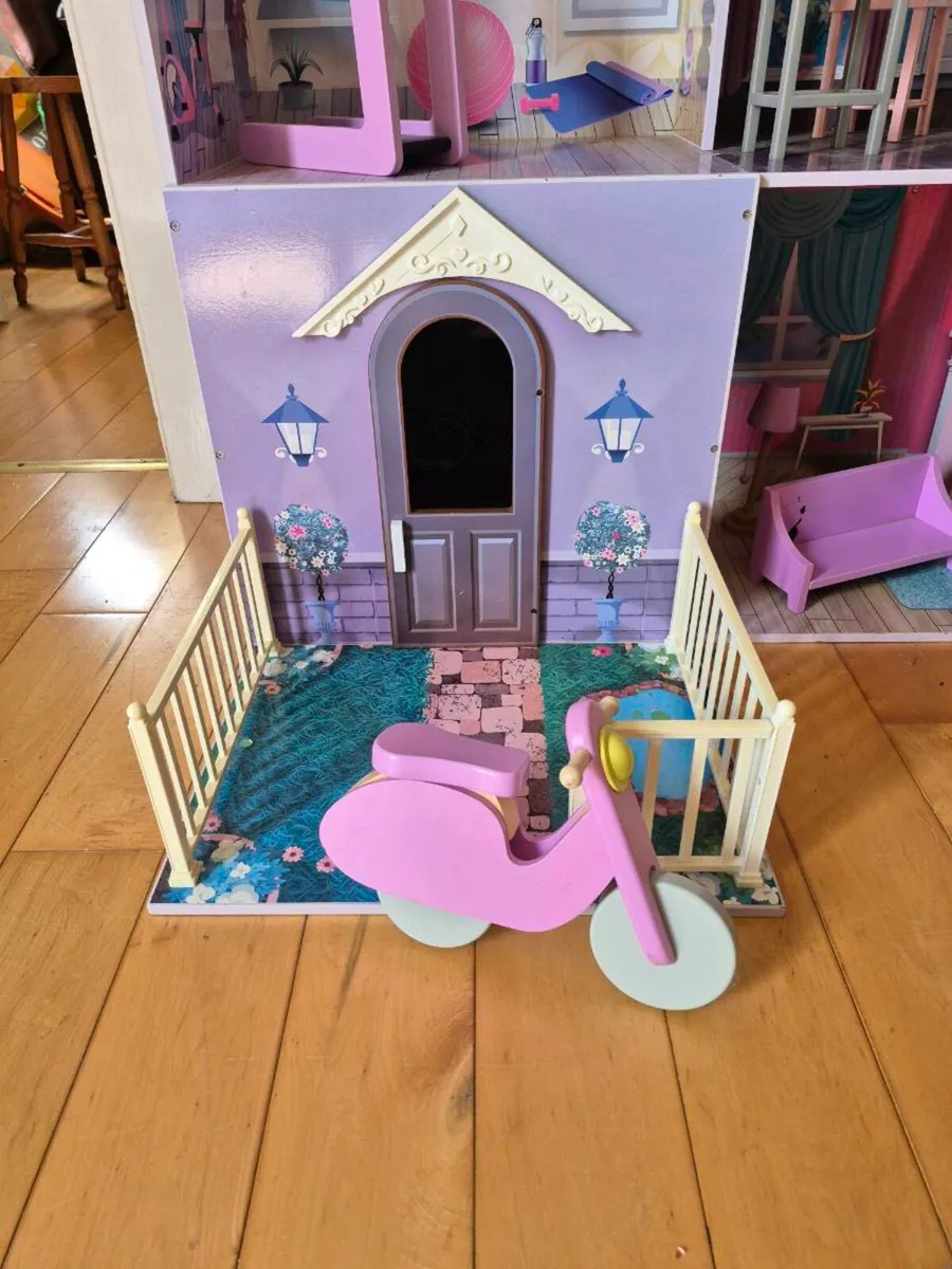 Dolls House - Image 3
