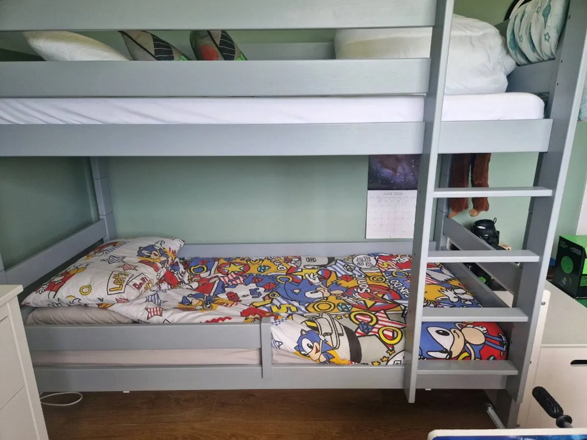 Grey wood bunk beds with mattresses - Image 3