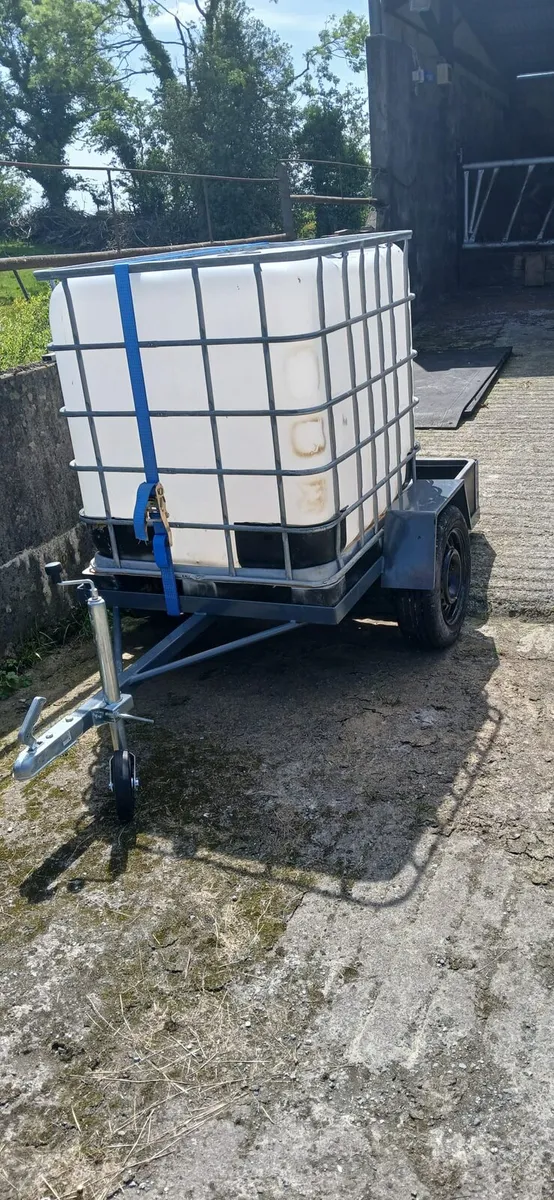 !! PRICE DROP!!   IBC moblie water drinker. - Image 1