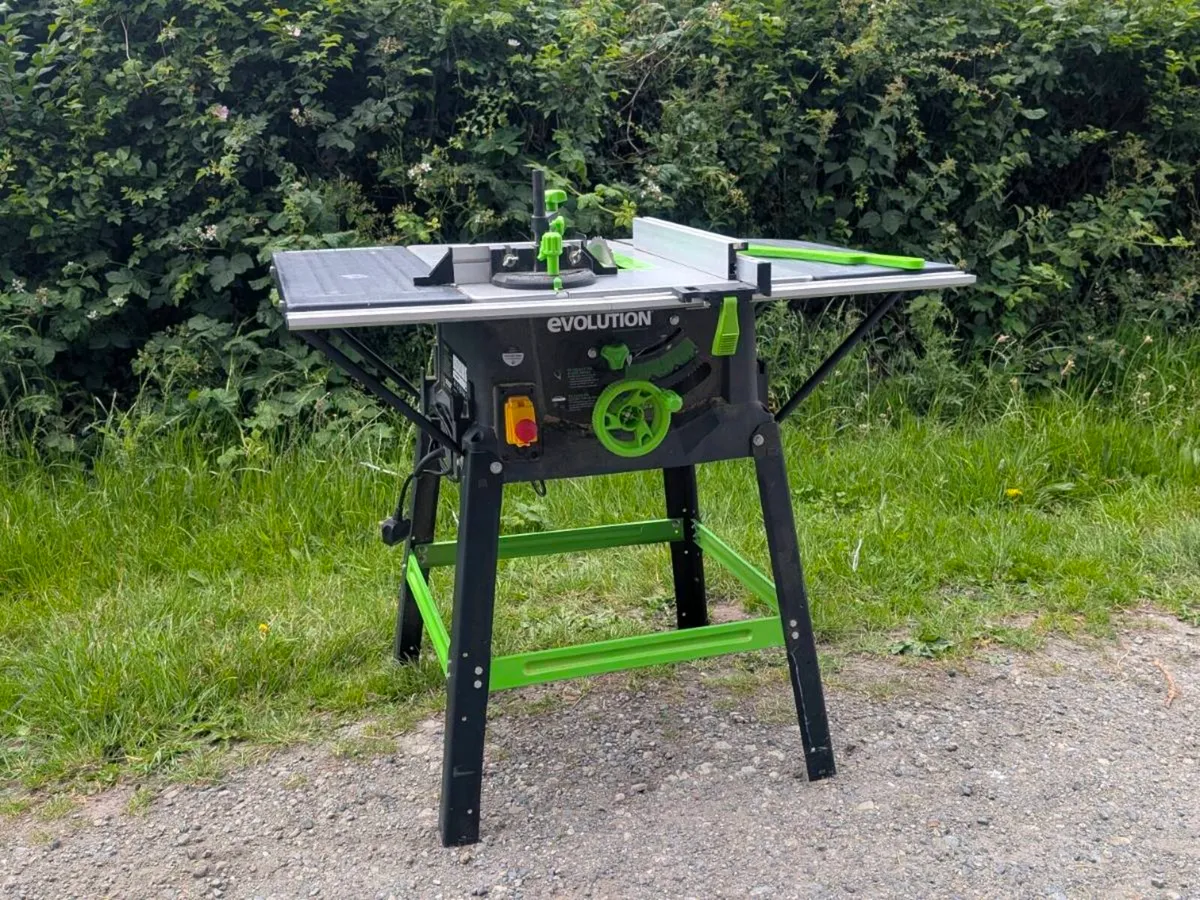 Table Saw 255mm 230v - Perfect Working Order - Image 1