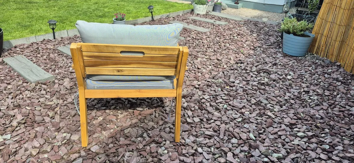 Two Beautiful Garden Chairs - Image 3