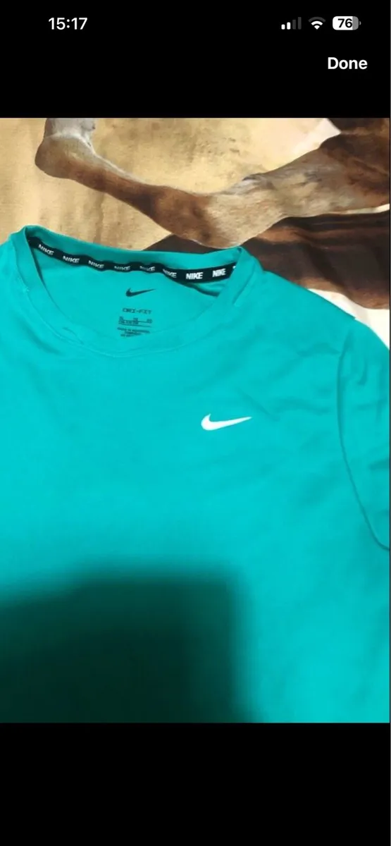 Boys Nike top size - Image 3
