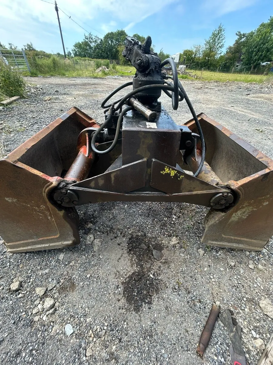 Clamshell bucket - Image 3