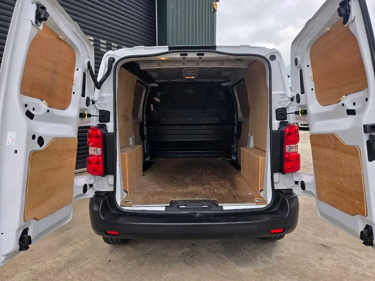 2024 Citroen Dispatch 1.5 HDI MWB - Image 3
