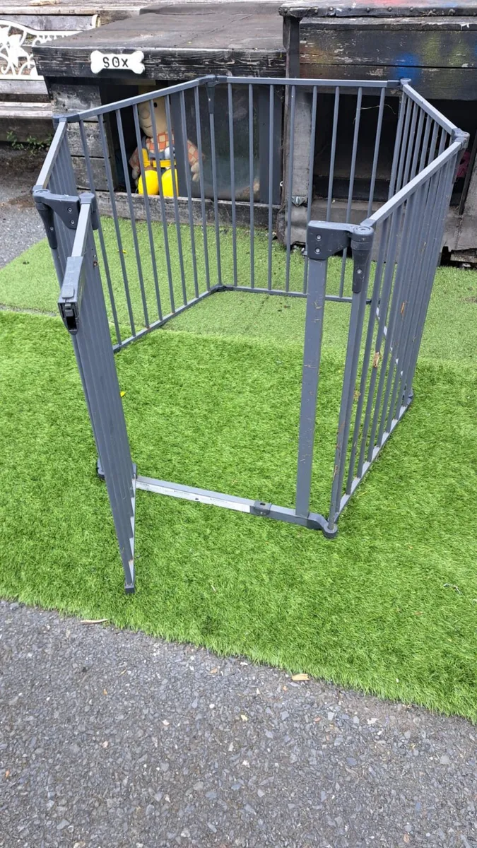 Baby play pen for sale. - Image 1