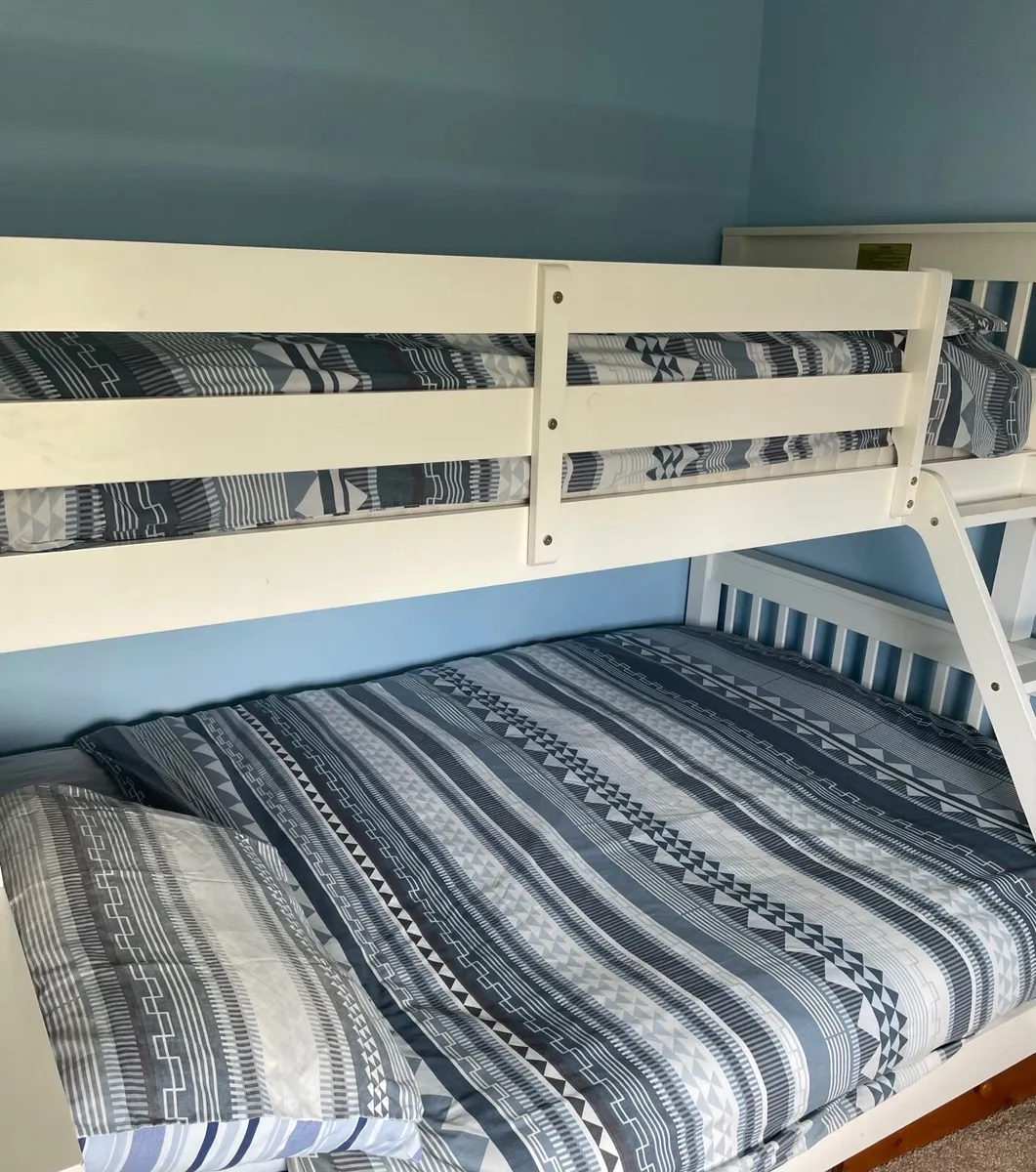 Bunk bed - Image 1