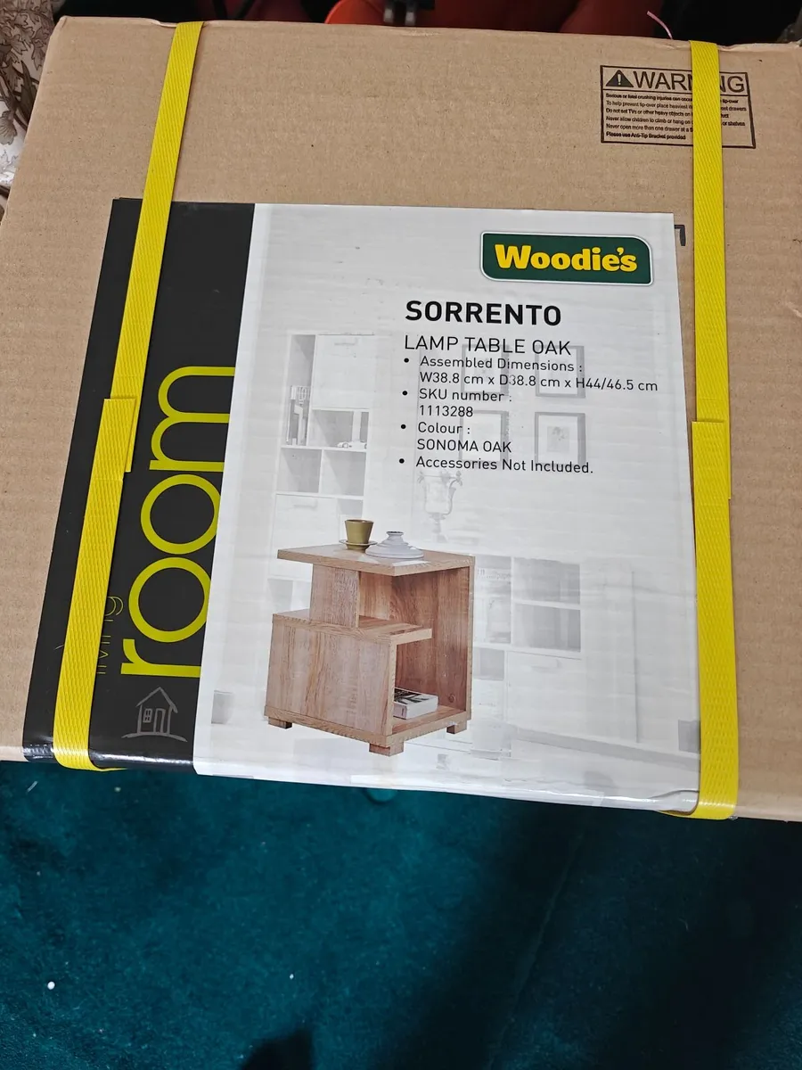 Side table ( Unopened) in oak - Image 2