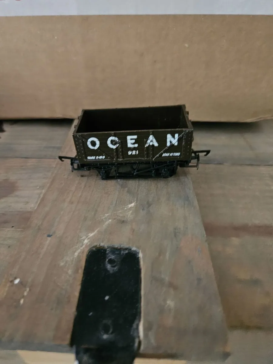 Hornby Lima Triang OO Gauge Wagon - Image 2