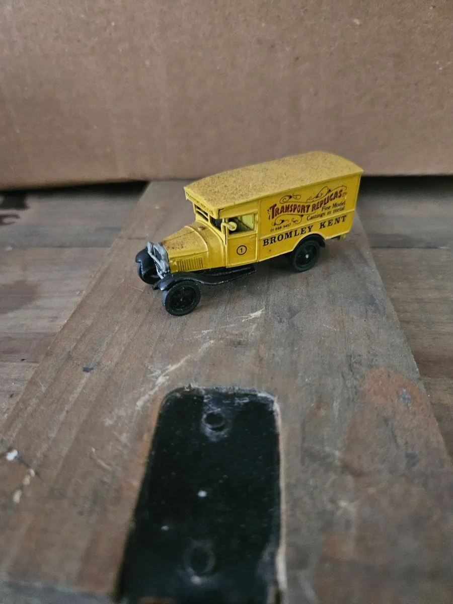 Corgi Varney Ford Van - Image 1