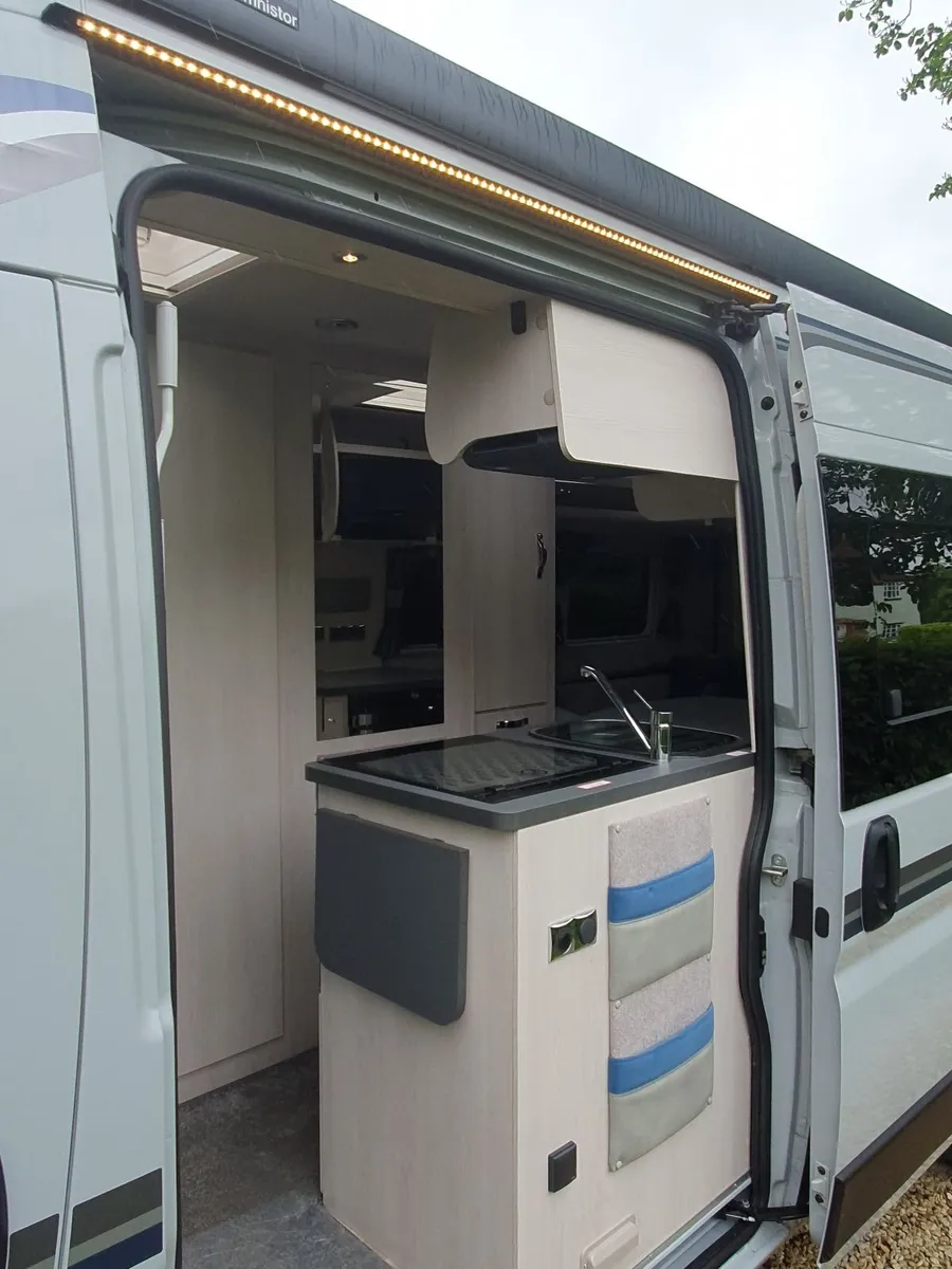 Campervan autosleeper Warwick xl - Image 3