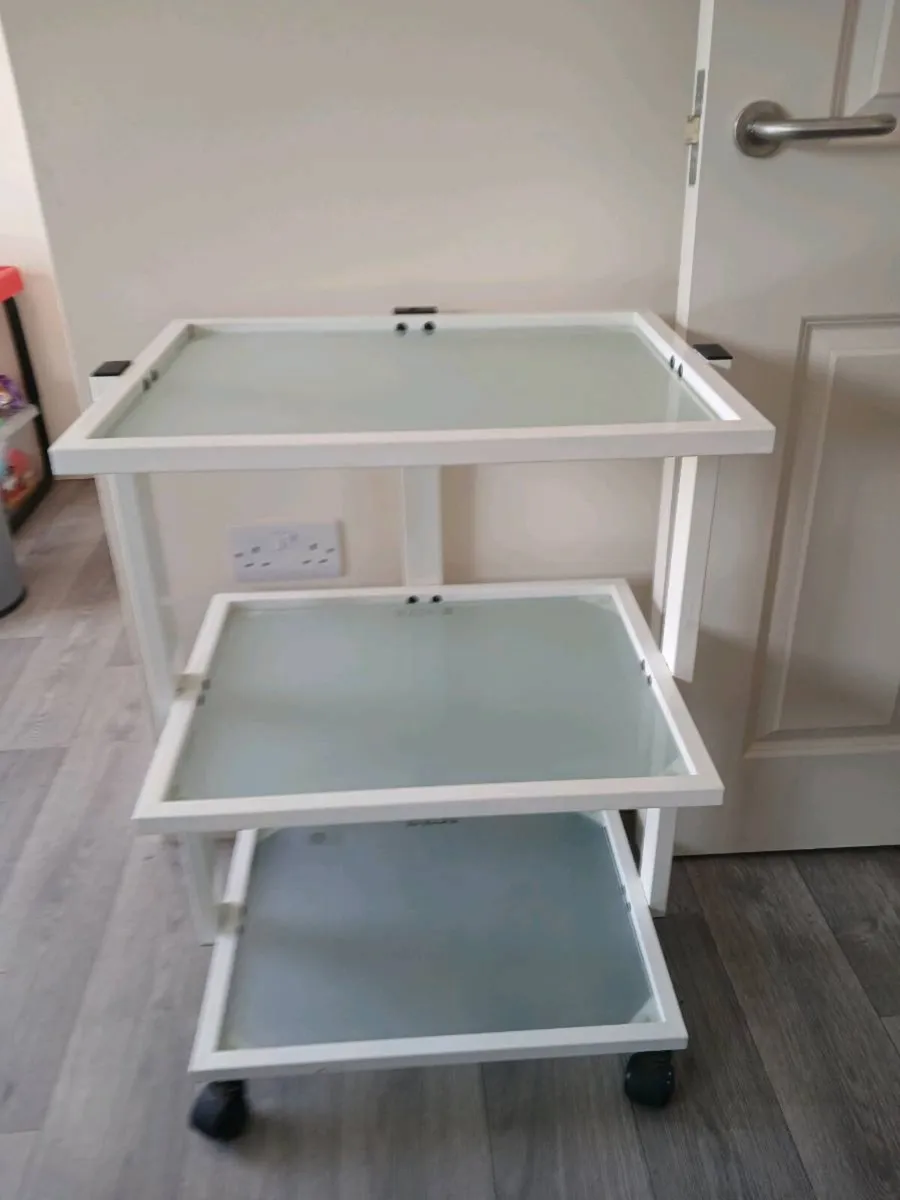 REM beauty trolley - Image 3