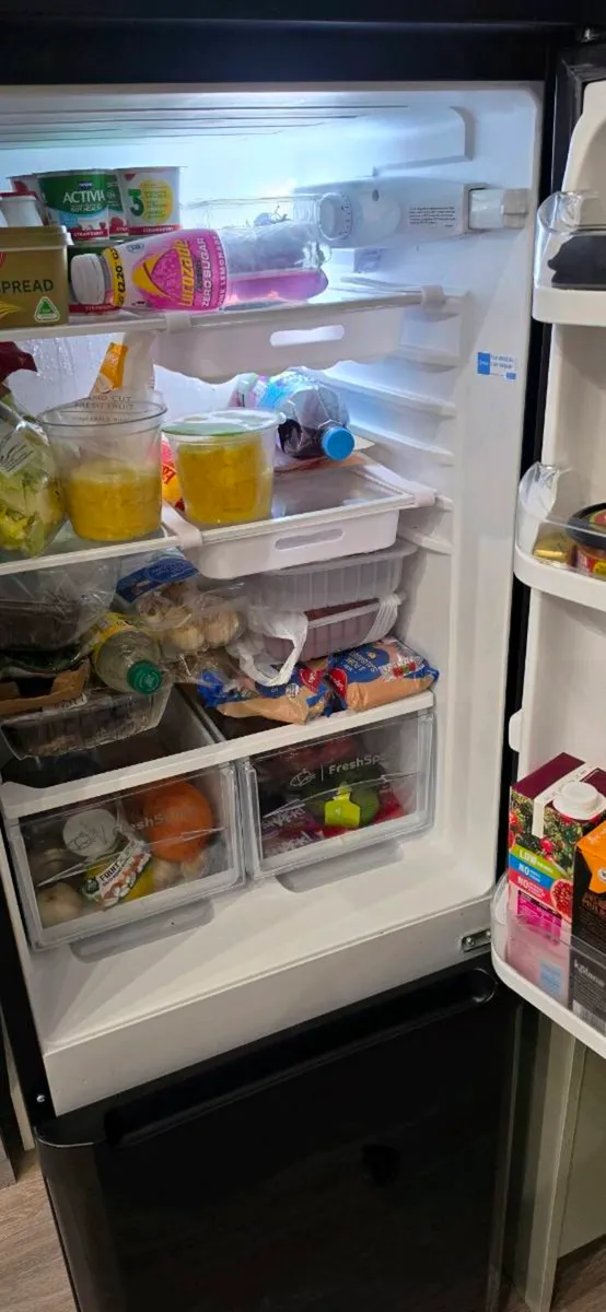 INDESIT Fridge freezer - Image 3