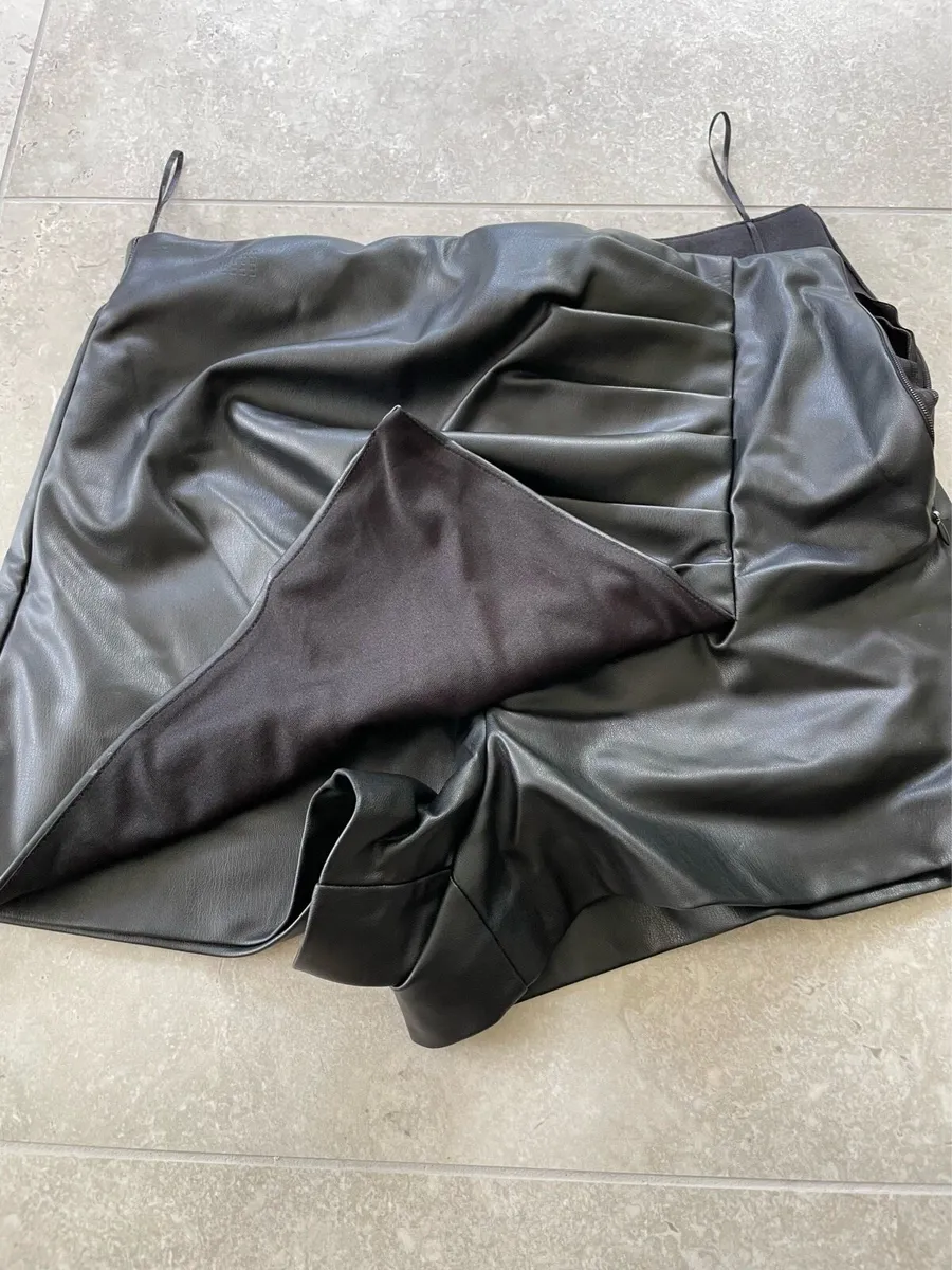 Leather  shorts - Image 2